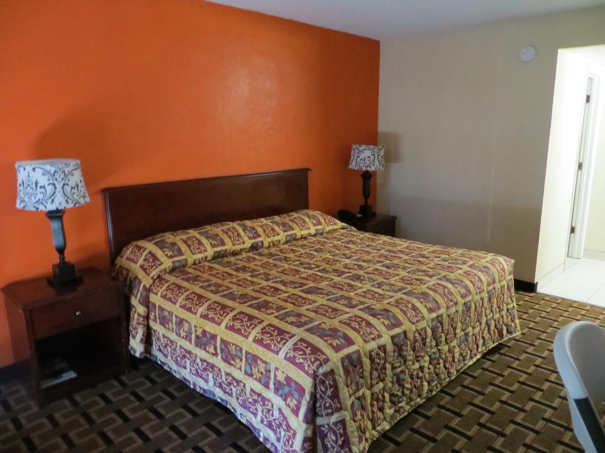 Budget Inn Кокоа Экстерьер фото