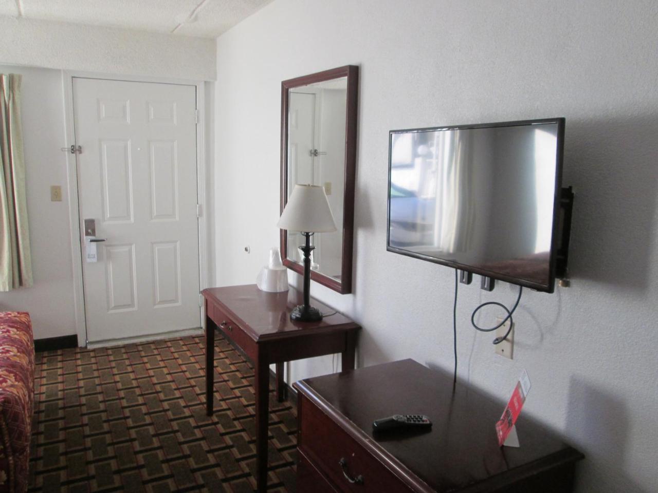 Budget Inn Кокоа Экстерьер фото